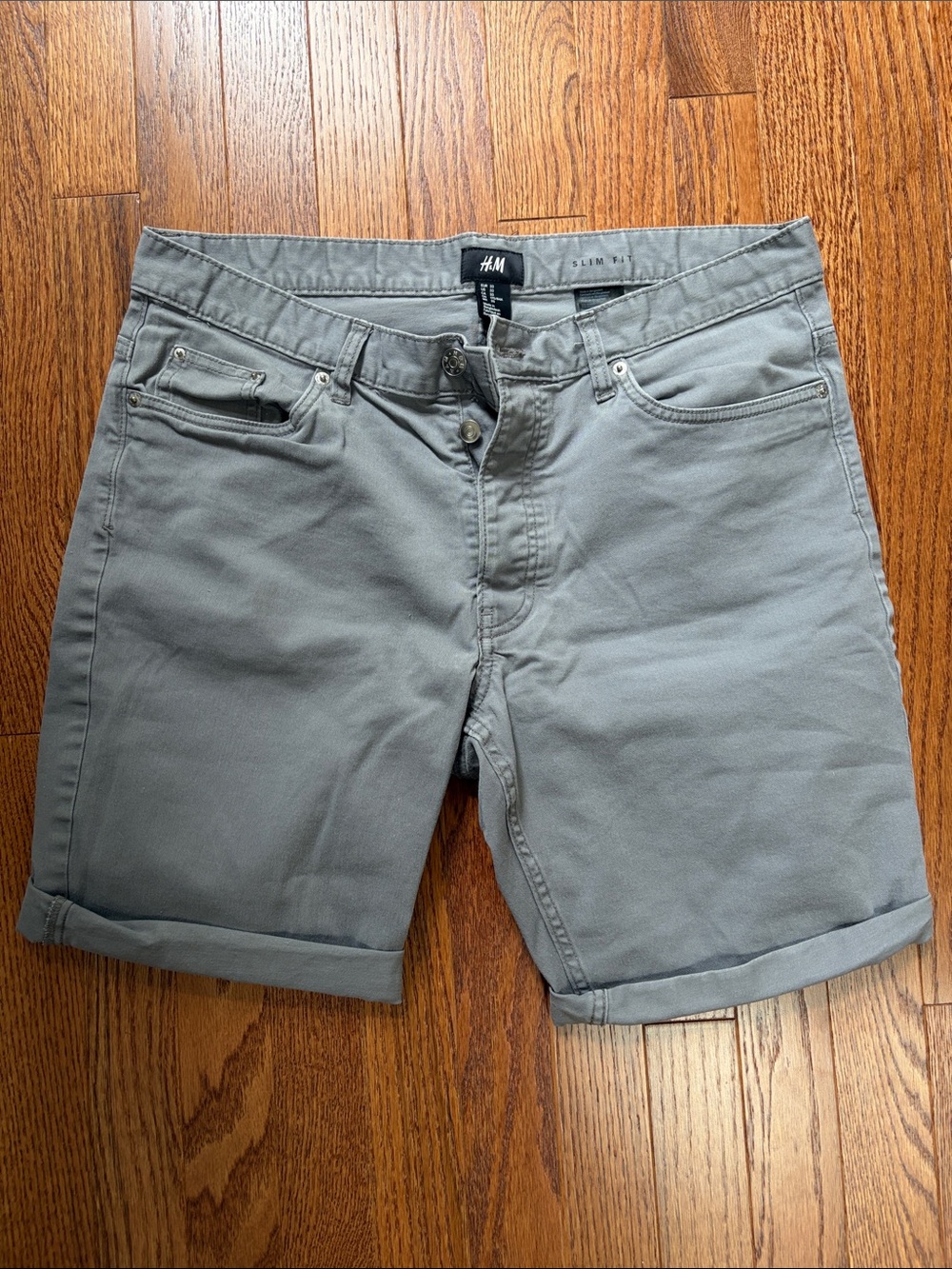 H&M Men's Slim Flat-Front Gray Shorts